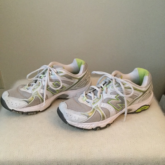 new balance trainers size 8